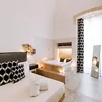 Suite1212 Boutique - & מונופולי