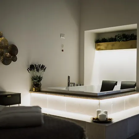 לינה וארוחת בוקר Dimora Pirrelli Boutique Hotel & Spa 4*
