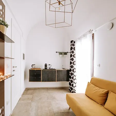 לינה וארוחת בוקר Dimora Pirrelli Boutique Hotel & Spa 4*