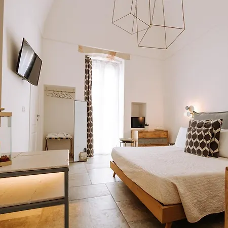 לינה וארוחת בוקר Dimora Pirrelli Boutique Hotel & Spa 4*