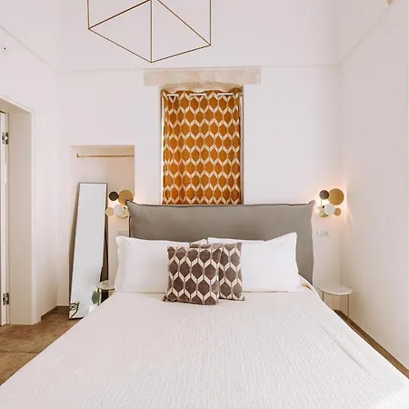 Dimora Pirrelli Boutique Hotel & Spa מונופולי