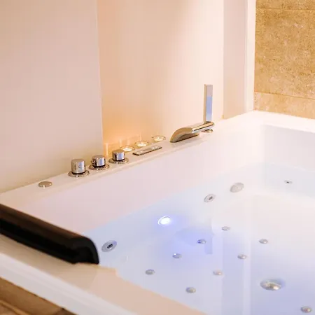 Suite1212 - Pirrelli فندق مبيت وإفطار