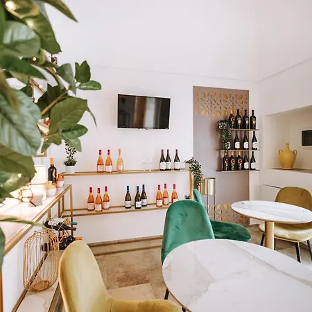 Dimora Pirrelli Boutique Hotel & Spa מונופולי
