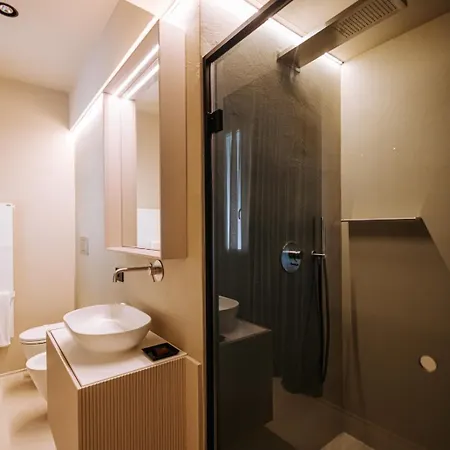 Dimora Pirrelli Boutique Hotel & Spa מונופולי