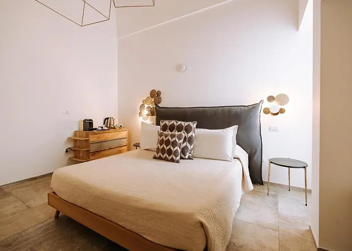 Suite1212 Boutique - & 4*