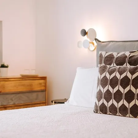 Bed & Breakfast Suite1212 - Pirrelli 3*
