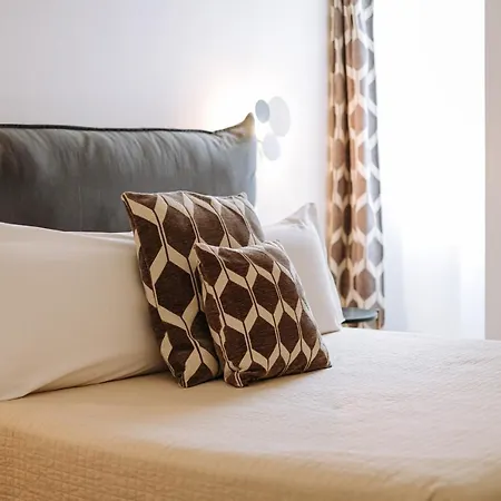Bed & Breakfast Suite1212 - Pirrelli 3*