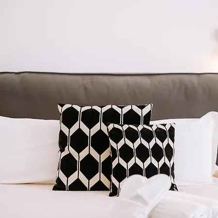 Bed & Breakfast Suite1212 - Pirrelli 4*