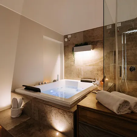 Dimora Pirrelli Boutique & 4* Monopoli