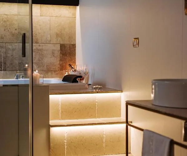 Bed & Breakfast Suite1212 Boutique - &
